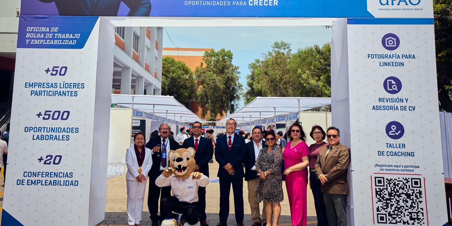 Orreguianos interactúan con el mundo empresarial - La Feria Laboral reúne a 53 empresas en los campus de Piura y Trujillo.